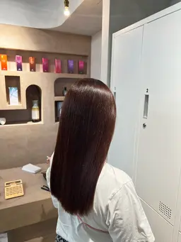 《女性限定》サラツヤ縮毛矯正　¥3300 カット不可