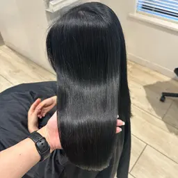 ❤︎縮毛矯正、ナチュラルストレート カット込み❤︎