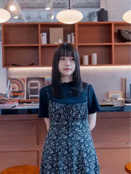 【レディース限定】レイヤーカット（ロングor ミディアム）※5cm以上力ットさせていただける方のみ