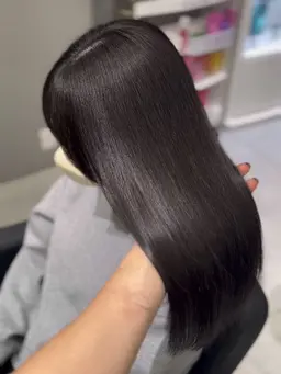 ［髪質改善Level★★★]カット+縮毛矯正+オージュアトリートメント¥17000