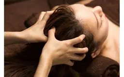 誰もが羨む鎖骨美人に!デコルテ&ドライヘッドスパ