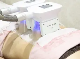 『最高峰マイナス12℃冷却痩身』ＥＭＳ・骨盤美矯正・　　根本改善コース