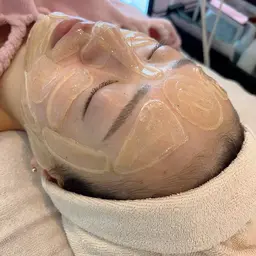 美肌フェイシャルワックス（お肌に優しい）初めての方もカウンセリングさせていただき、艶肌に🎵か