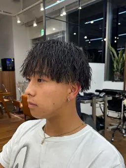 チリチリ感がたまらない😎メンズカット✂️ ＋ ツイストスパイラルパーマ⚡️＋栄養補給トリートメント👍🏾