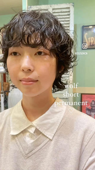 ウルフパーマ！
ひとくせあって可愛いです♡

大きくしっかりなカールが◎ 