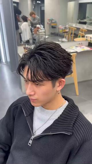 #メンズ #メンズヘア #メンズヘアスタイル #パーマ #メンズパーマ #メンズパーマスタイル #無造作パーマ #メンズパーマヘア #ツイストスパイラル #ツイストスパイラルパーマ #波巻き #波巻きパーマ #波巻きスパイラル #スパイラルパーマ #プードルパーマ #ウルフ #メンズウルフ #メンズマッシュウルフ #マッシュウルフ #スパイキーショート #センターパート #美容師 #美