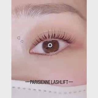お客様eye
パリジェンヌラッシュリフト
まつ毛を自然に、
最大限に⾧く見せる【80度】を実現
お客様の目元の悩みを解決する、
次世代印象アイラッシュ!!
初めての方でも
かなり上がります!
どこ角度から見てもかわいく( ˊᵕˋ )♡
是非お任せください