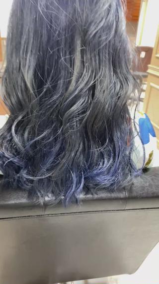 全頭ブリーチ毛でワンカラーをしました!!
中間から毛先にかけて、残留がすごく、色が入りにくかったです