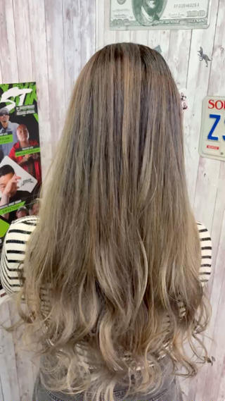 ロング カラー はやと【エクステ ×ブリーチ特化】のヘアスタイル