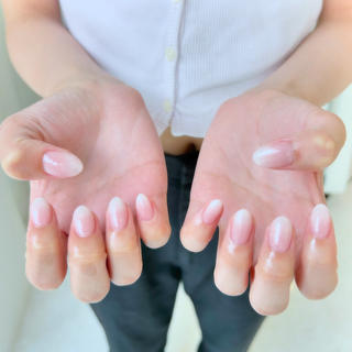 グラデーションの上にうっすらマグネットを!
控えめだけどキラキラで可愛いです/•᷅•᷄\୭