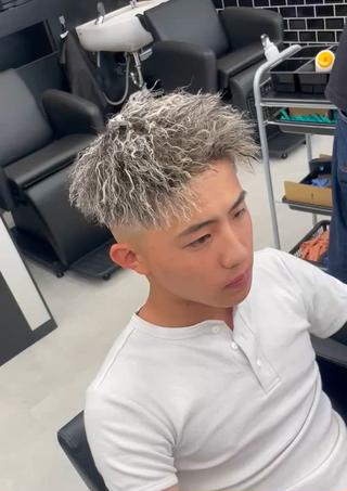 ショート カラー パーマ メンズ 清藤 竜輝のヘアスタイル