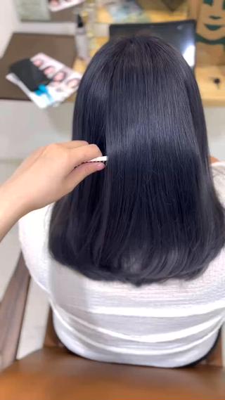 セミロング カラー MIZUKI🫧ྀི 韓国ヘアAFLOATのヘアスタイル