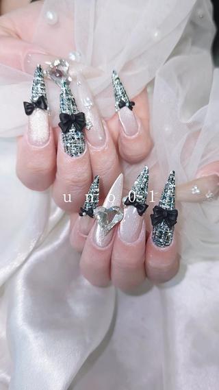 ネイル 梅田🦄中崎町🩵 u n o 0 1のネイルデザイン