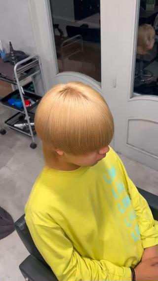 カラー メンズ 春島 翼のヘアスタイル