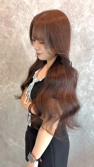 ロング colore 渡辺 桃羽のヘアスタイル