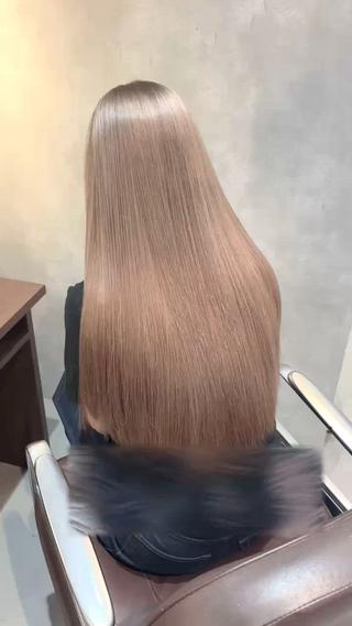 ロング colore 渡辺 桃羽のヘアスタイル