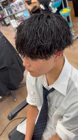#メンズパーマ #波巻きスパイラル #パーマ #パーマモデル #王道パーマ