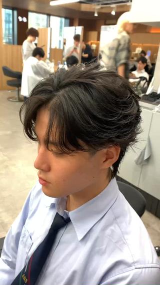 ショート パーマ ヘアアレンジ メンズ 🔥ニュアンス フェザー小林海斗🔥のヘアスタイル