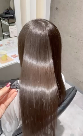 髪質改善UPTOGLOSSトリートメントで艶々に︎︎