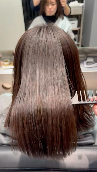 ゼロダメージストレートで毎朝のストレスもゼロ！
軽くオイルをつけてあげるだけで感動の仕上がりに！ 
