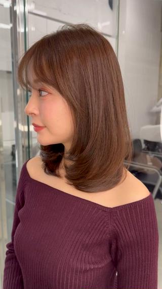 ミディアム 【顔まわりレイヤー透 明感カラー今崎太河】のヘアスタイル