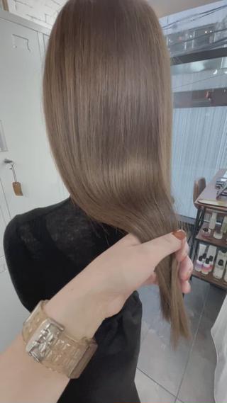 まろやかベージュ×LAケラチントリートメント
トリートメントメニューに+6600円で
ブリーチダブルカラーが追加可能です