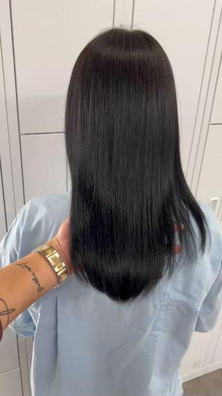 ロング 奥野JAPAN🌈 艶髪カラーのヘアスタイル
