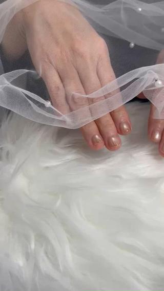 爪が短い方も、うるちゅるんなマグネットネイルで
可愛い手元になります⋆⭒˚。⋆₊ ⊹