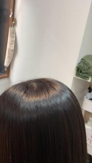 セミロング パーマ 【透明感、艶髪】西村 有司のヘアスタイル