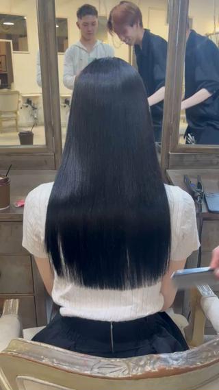 ロング 美髪矯正 透明感 カラー⭐️ユウキのヘアスタイル