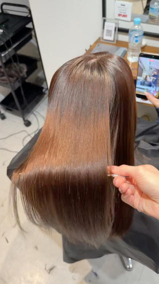 ロング 北野谷 篤のヘアスタイル