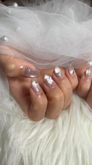 ネイル LAVISH momoneのネイルデザイン