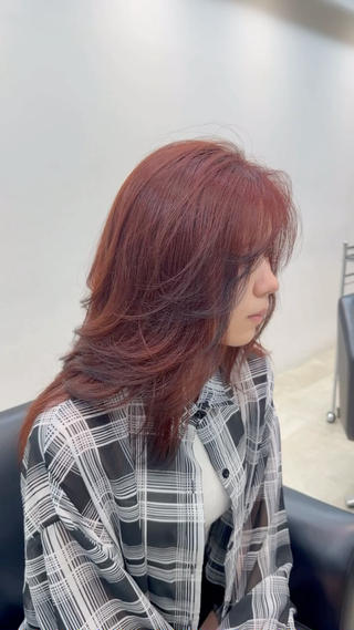 ロング カラー 岩本 達のヘアスタイル