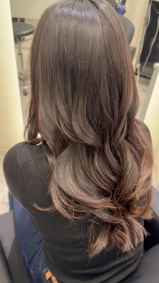 ロング カラー 平田七海 心斎橋のヘアスタイル