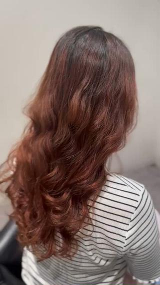 ロング パーマ 平田 七海のヘアスタイル
