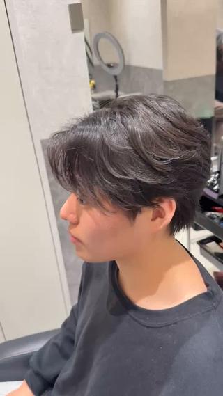 ミディアム パーマ メンズ メンズ特化 波巻き ツイスパ 黒川 貴史のヘアスタイル