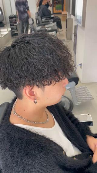 ショート メンズ 亀井隆汰/メンズ専門 パーマ/フェード可のヘアスタイル
