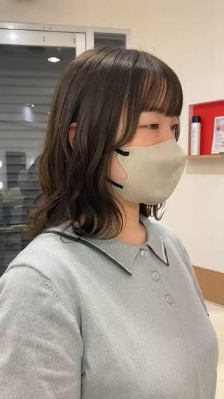 透明感オリーブベージュ 