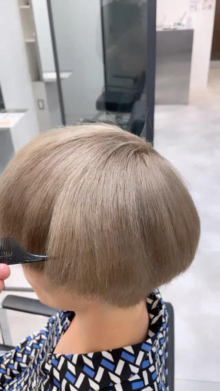 ショート カラー メンズ 飯塚 想のヘアスタイル