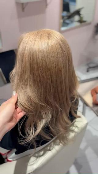 4ヶ月ブリーチリタッチからのベージュカラー 