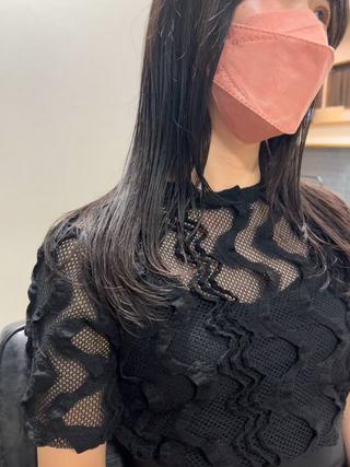 セミロング バタフライレイヤー/ ニシトモユキのヘアスタイル