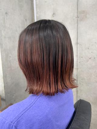 ショート バタフライレイヤー/ ニシトモユキのヘアスタイル