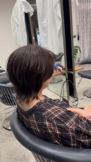 ハイレイヤースタイル
自然にくびれるレイヤーで動きを出したい方スタイリングを楽しみたい方におすすめのスタイルになります