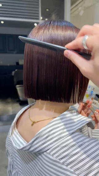 あごラインのミニボブ 