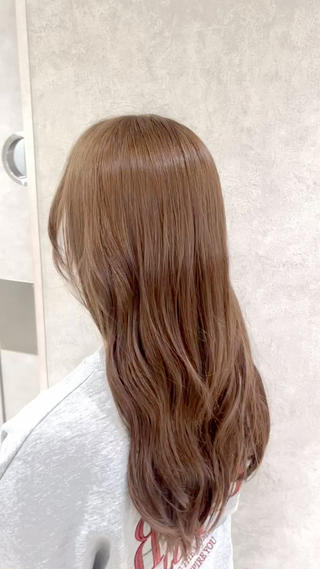 ブリーチなしダブルカラーオリーブミルクティーベージュ
初めてのカラーで赤みを消したい方。
ワンカラーで明るくしたい方。
透明感を出したい方におすすめです♪