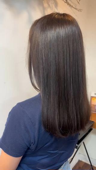 ツヤのある透明感カラー!
しっかりと透明感、ツヤ感のあるカラーリングおまかせください!
お客様のなりたいイメージを汲み取りしっかりお仕上げさせていただきます!