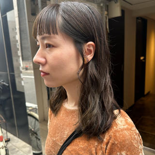 もみあげの後れ毛perm
くくる時に大活躍します♡
全体をperm当ててない方ももみあげだけ
当ててあげても可愛いですよ
point perm 3300円〜になります!
(permのみの場合は別途シャンプーブロー代2200円)
メッセージでご相談ください