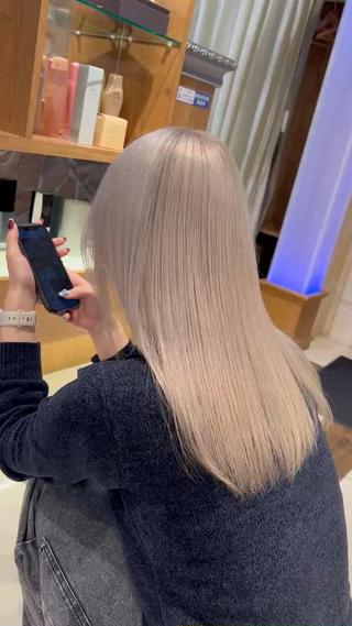 カラー ホワイトベージュ︎︎ seikaのヘアスタイル