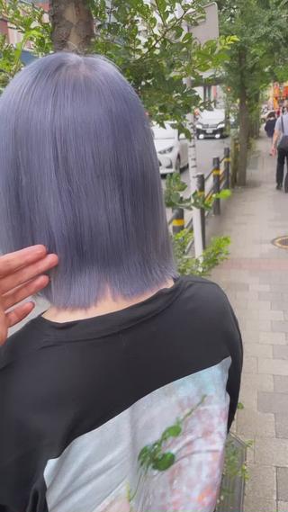 ペルートーンのブルー
綺麗なベース作り、ブリーチが大切です!!
ケアブリーチがオススメです!!!