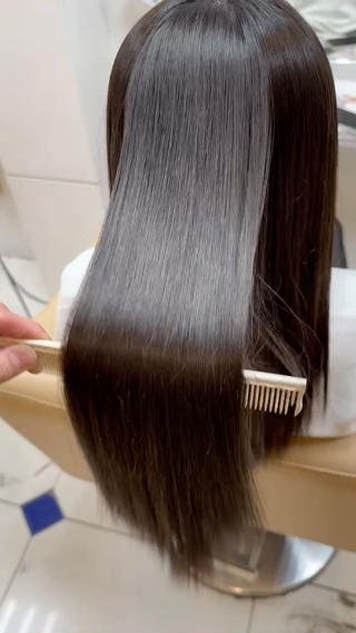 ロング タカセ レンのヘアスタイル